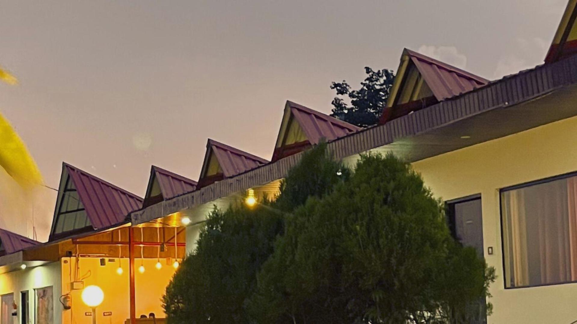 Haut Monde King'S Paradise Resort Kanatal Exteriör bild